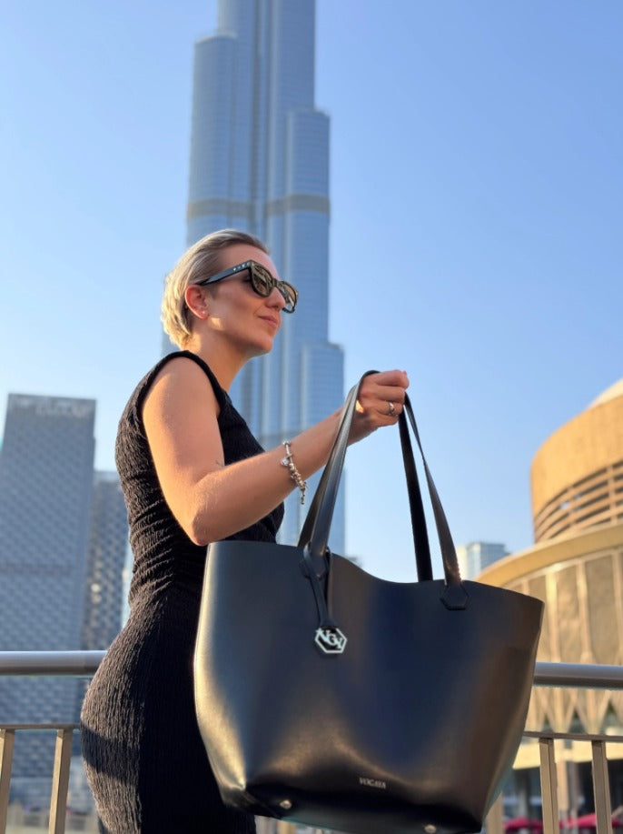 MAMU 【LEATHER BOA TOTE 】ブラック　ノベルティ付き Bambote Vegan Bamboo Leather Soft Tote in Black | VOGAYA Dubai